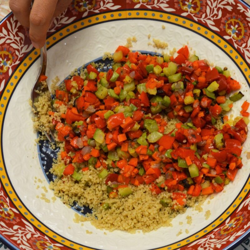 Cous cous di verdure e salmone senza cottura con estratto di pomodoro -  Granoro