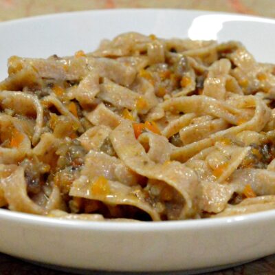 diana-rossitto-nutrizionista-messina-tagliatelle-fresche-integrali-funghi-carote